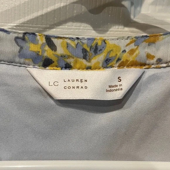 LC Lauren Conrad Yellow and Blue Floral Blouse - Picture 4 of 4